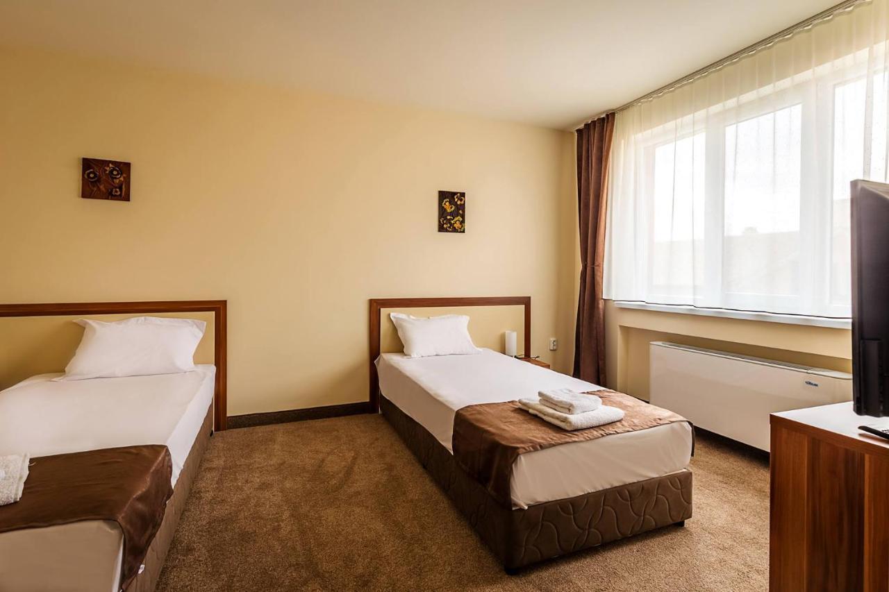 Family Hotel Bulgaria Kharmanli Exteriör bild