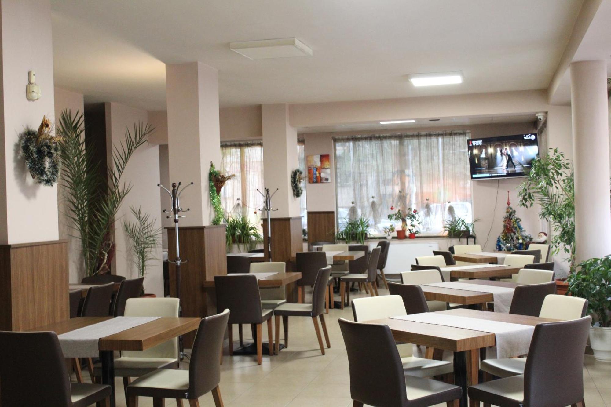 Family Hotel Bulgaria Kharmanli Exteriör bild