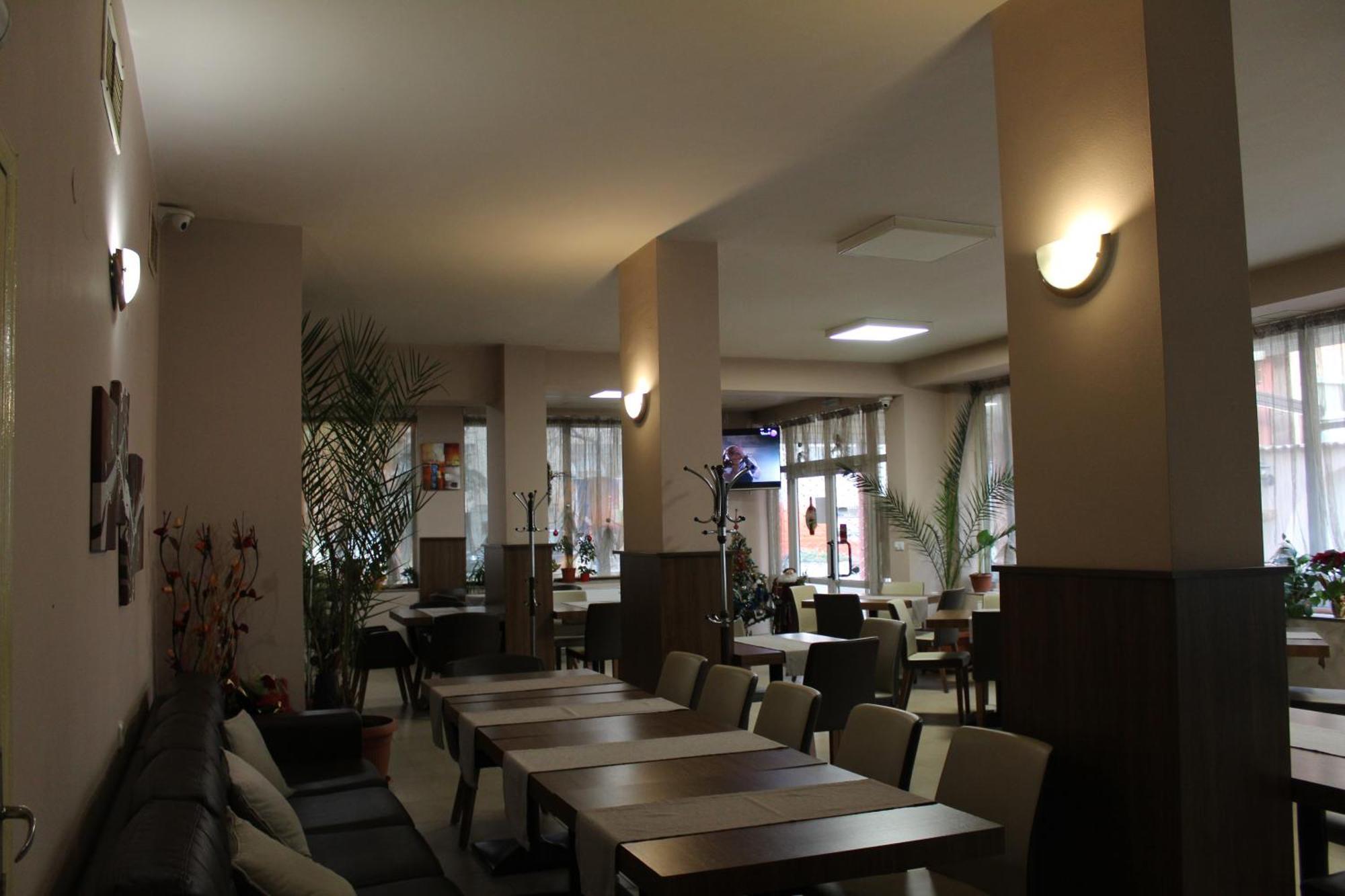 Family Hotel Bulgaria Kharmanli Exteriör bild